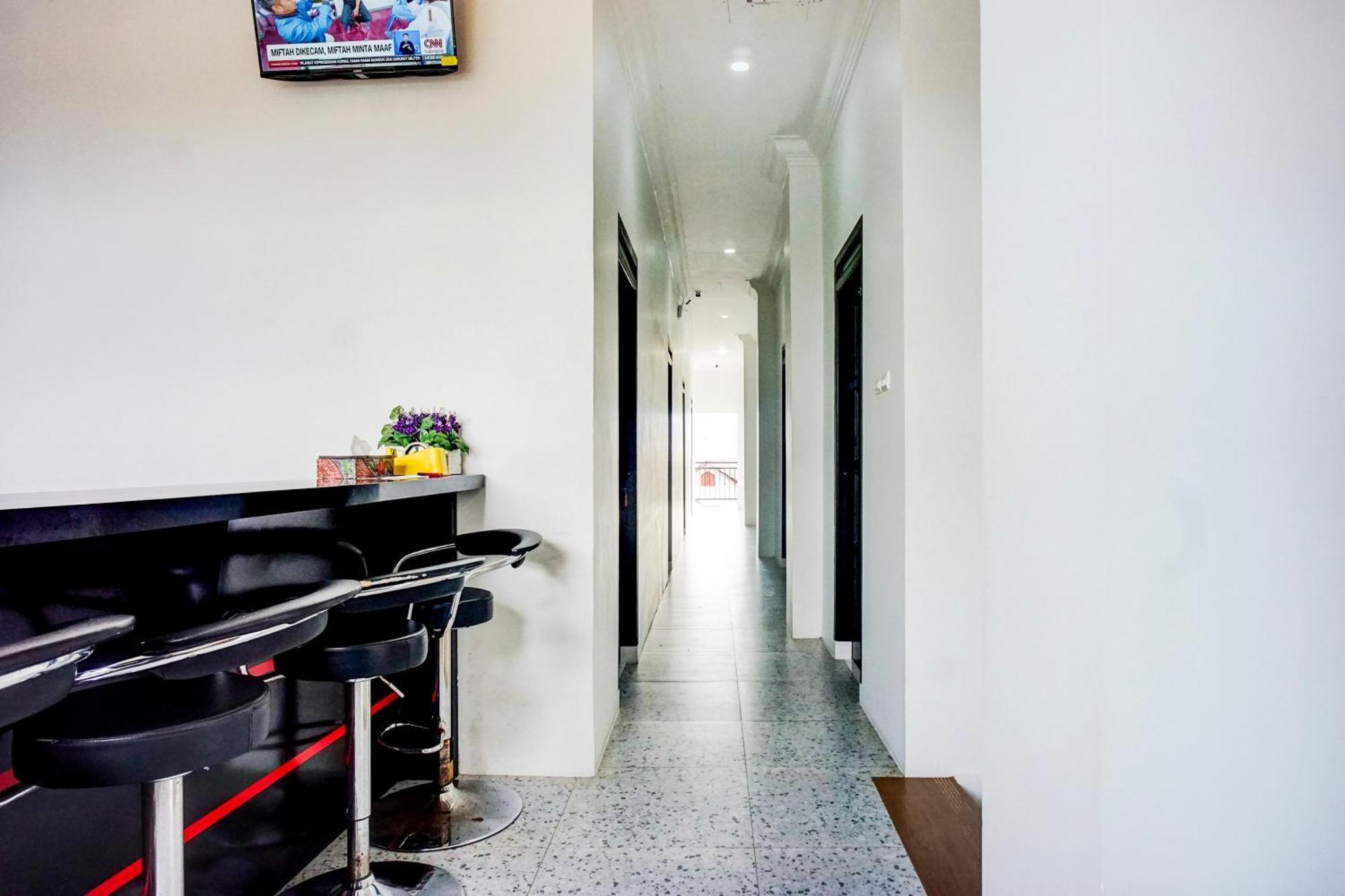 Capital O 94254 Dental Inn Banda Aceh Eksteriør billede